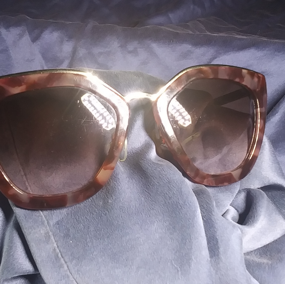 PRADA sunglasses - Picture 10 of 15